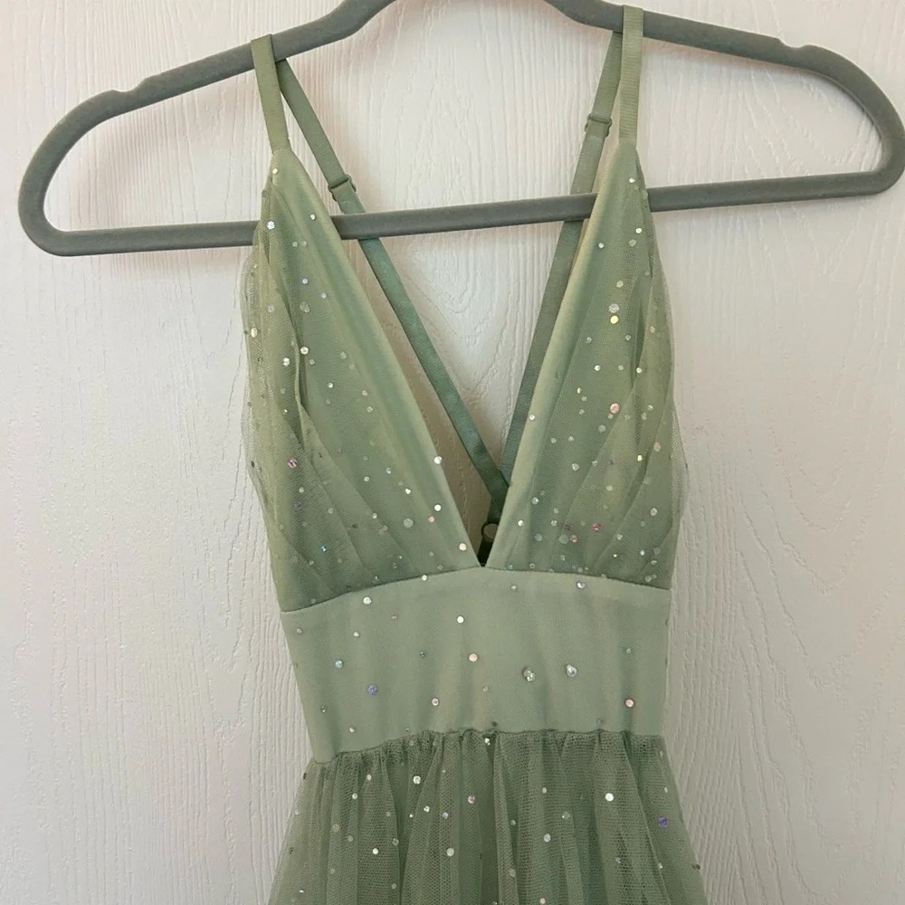 Green Gown/ Prom Dress with Sparkle Details - Picture 3 of 4